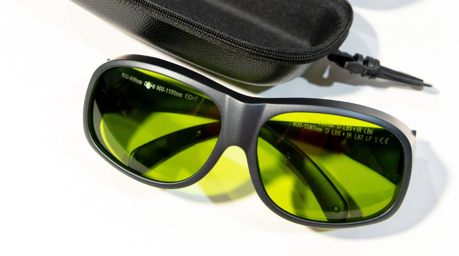 แว่นตาป้องกันแสง Laser